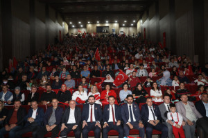 100.Yıl Coşkusu Fener Alayı Korteji ve Kardeşlik Destanı Gösterisiyle Yaşandı